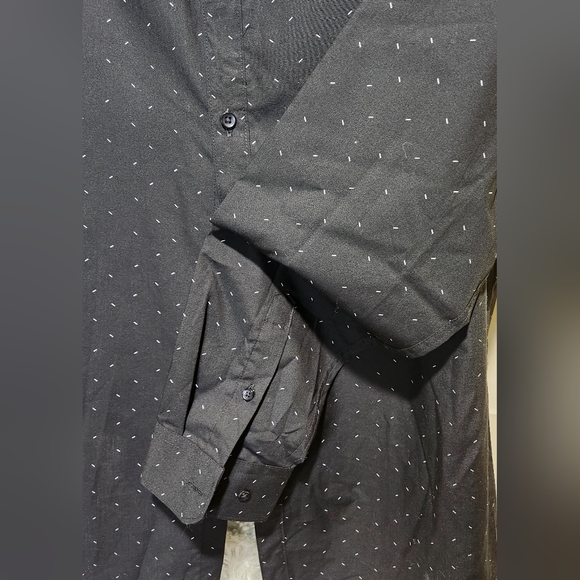 H&M Black and white long sleeve Button Up - Picture 5 of 9